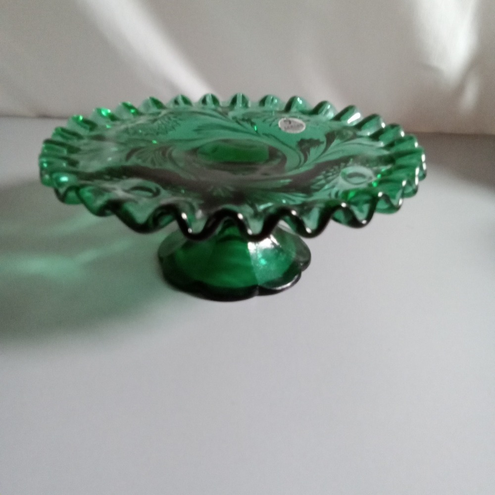 Fenton Emerald Green Glass Ruffled Pedestal Cake Stand Floral Wheel 6.5in